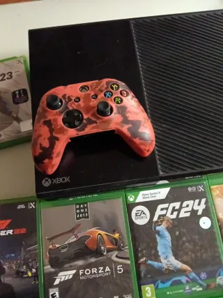 Xbox One con mando y 1 juego por 90€