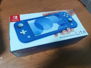 Scatola Nintendo Switch Lite Blu e Turchese