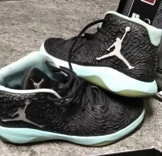 Jordan Zapatillas Negras y Turquesa