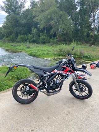 Rieju MRT 49cc Roja y Negra