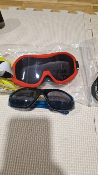 Botas T33, Guantes 0-5 años, Gafas Nieve