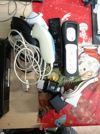 Nintendo Wii Negra con Accesorios