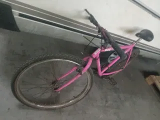 Bicicleta rosa MBK Cruiser