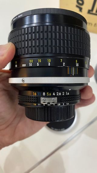 Objetivo Nikkor 85mm f/1.4 AIS