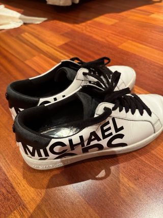 Zapatillas Michael Kors Blancas y Negras