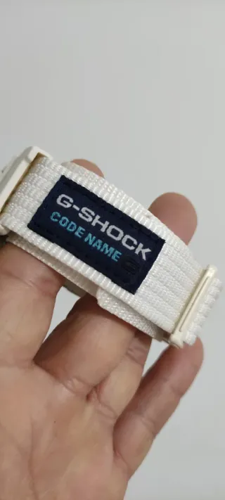 Casio G-Shock Blanco y Azul
