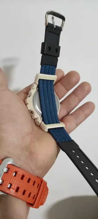 Casio G-Shock Blanco y Azul