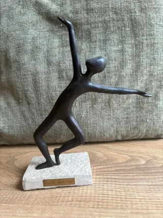 ⚜ Escultura de bronce,artista Giancarla Muñoz Reye