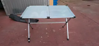 Mesa de camping Midland, gris. Material aluminio.