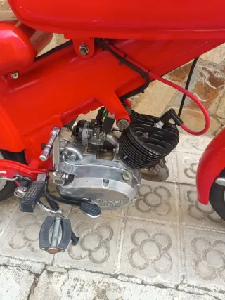 DERBI ANTORCHA Roja