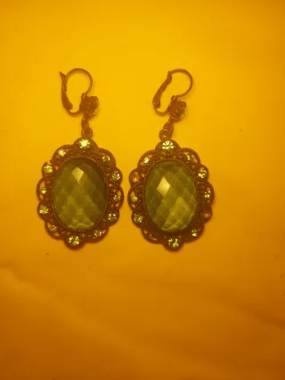 Pendientes vintage largos dorados y verdes
