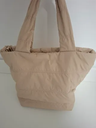 Bolso acolchado beige