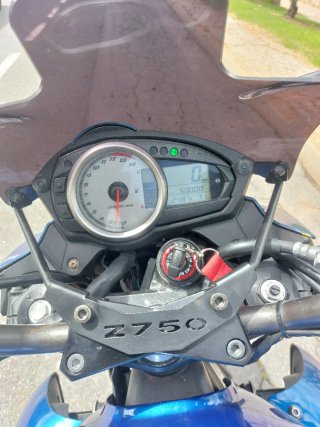 Kawasaki z750 azul