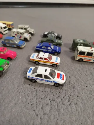 Escucho ofertas Lote 6 coches Majorette
