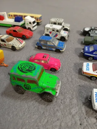 Escucho ofertas Lote 6 coches Majorette