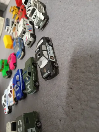 Escucho ofertas Lote 6 coches Majorette