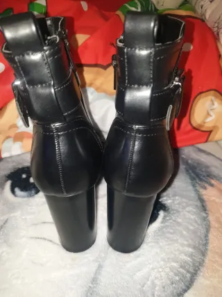 Botines negros Primadonna talla 38