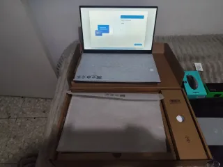 Samsung Galaxy Book 4 i7 16GB 1TB NUEVO+accesorios