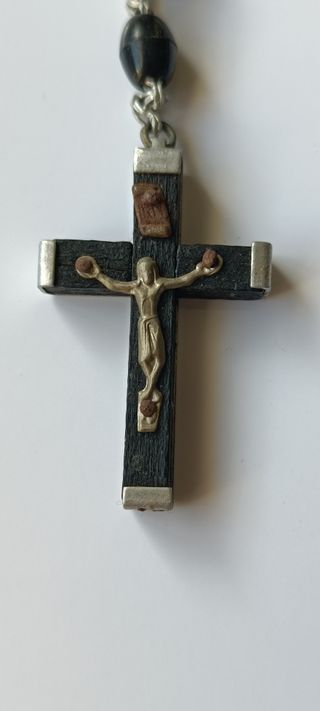 Lote 2 rosarios antiguos con crucifijo funda cuero