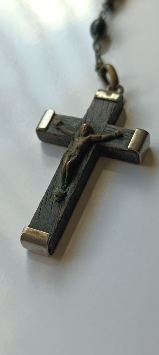 Lote 2 rosarios antiguos con crucifijo funda cuero