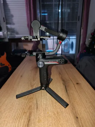 Cámara Sony A6600 + Objetivo 18-135mm + Smallrig