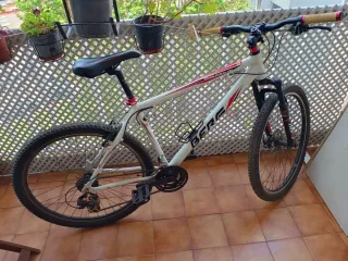 Bicicleta de Montaña Berg Blanca