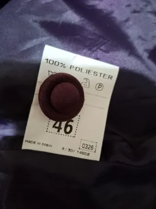 Elegante conjunto abrigo tres cuartos y vestido.