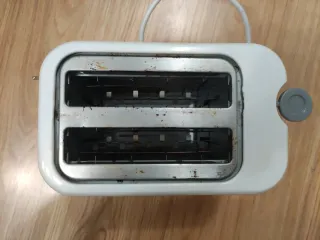 Ofertaaa!!Tostadora Bluesky Blanca 870w *leer