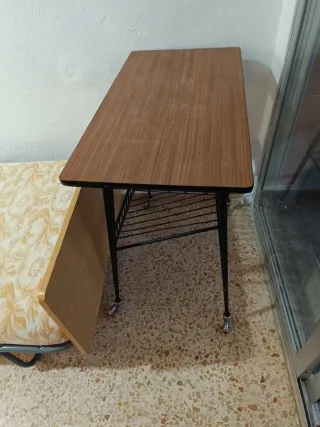 Mesa auxiliar vintage madera y metal