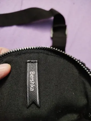 Riñonera negra de terciopelo