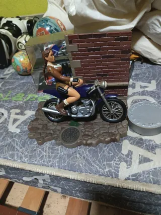 Figura Lara Croft Tomb Raider 1999