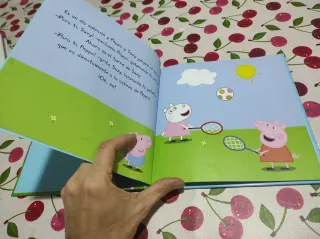 Peppa Pig. Un cuento - Peppa juega al fútbol