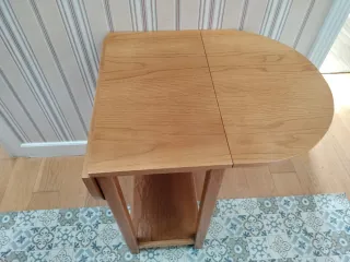 Mesa de cocina plegable de madera