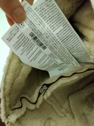 Cazadora Stradivarius pelo marrón