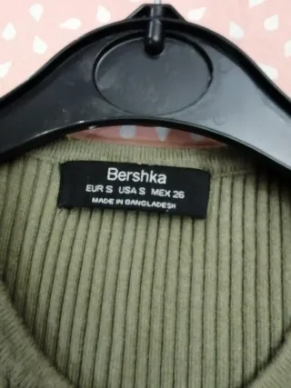 Vestido Bershka verde oliva Talla S