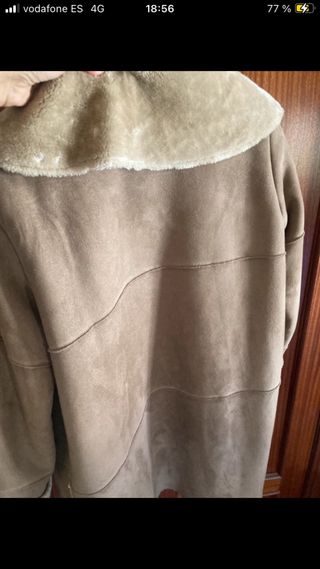 Abrigo largo beige con borreguito