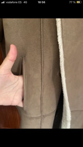 Abrigo largo beige con borreguito