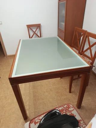 Mesa de comedor cristal y madera