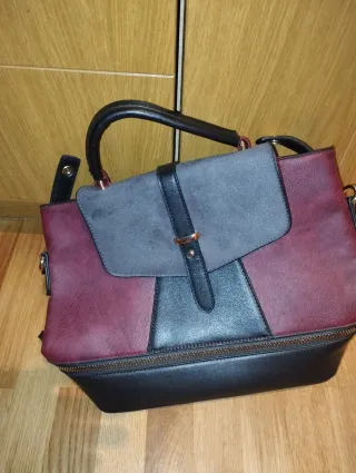 Mochila de vestir mujer gris y granate