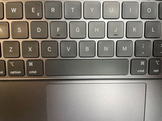 Teclado Magic Keyboard iPad Pro 11 pollici (M4)