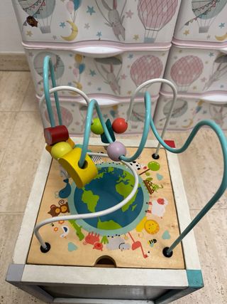 Cubo de actividades infantil