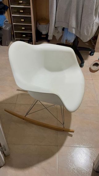 Silla Mecedora Blanca Diseño Moderno
