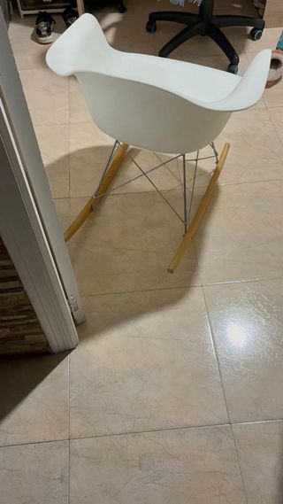 Silla Mecedora Blanca Diseño Moderno