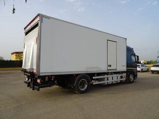 Volvo FM 440-CAMIONES FURGONES