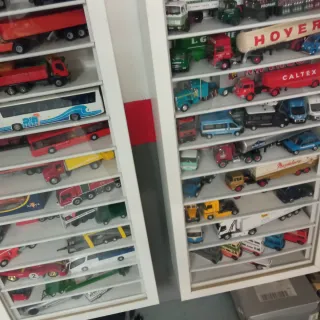 Vitrinas expositoras coches escala