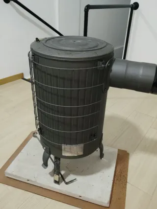 Estufa de leña Tecka L4 con parrilla y catalizador