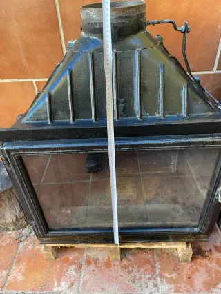 Chimenea de fundición negra