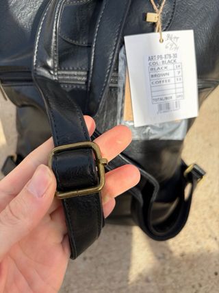 Mochila de piel búfalo en color negro