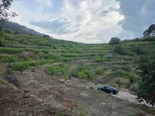 Terreno en venta contruible tiene agua