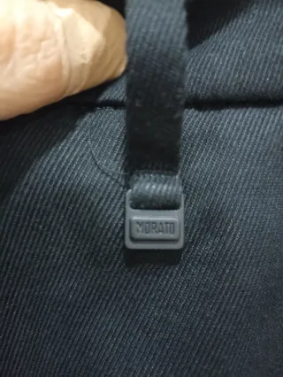 Pantaloni uomo neri.